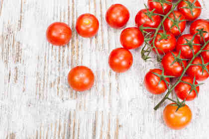 Marco Bianchi consiglia insalata di borlotti, pomodori e feta