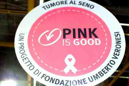 Lady Nail sostiene la ricerca sul tumore al seno