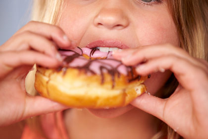 Troppo zucchero danneggia il fegato dei bambini