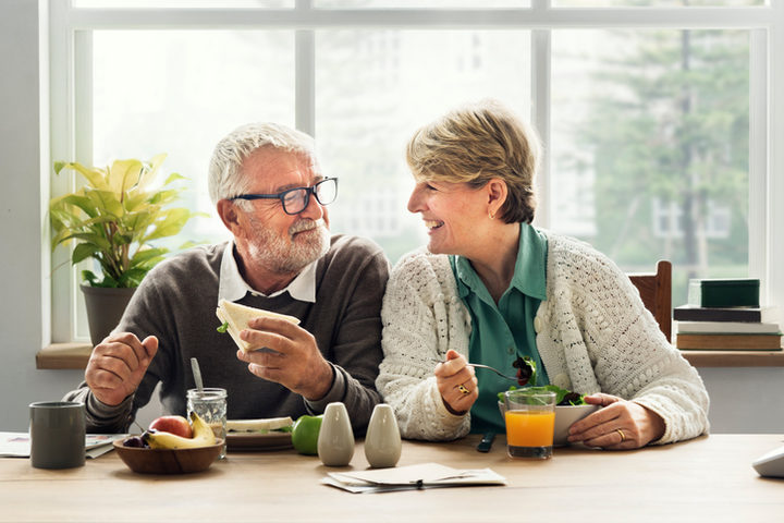 Sarcopenia e anziani: nessun rischio in più per i vegetariani, se consumano proteine a sufficienza