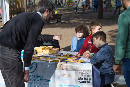 «Coloriamo la Ricerca» - gli scatti dalle piazze italiane  (25 e 26 marzo 2017)