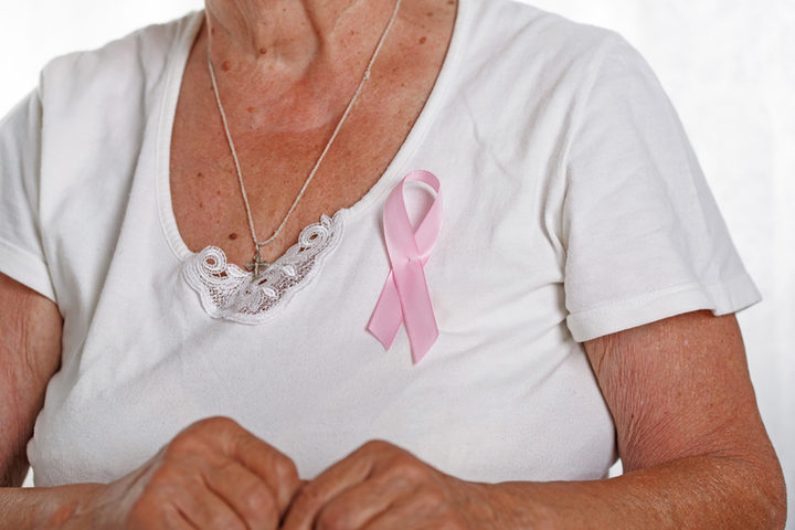 Tumore al seno: servono cure ad hoc per le pazienti anziane