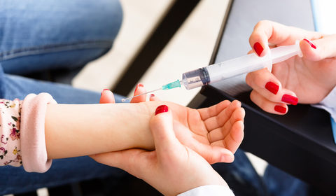 Perché i vaccini ci sembrano così pericolosi?