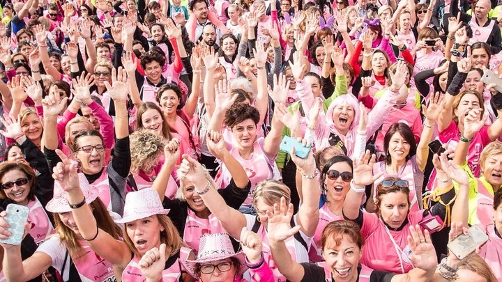 A Milano la PittaRosso Pink Parade contro il tumore al seno
