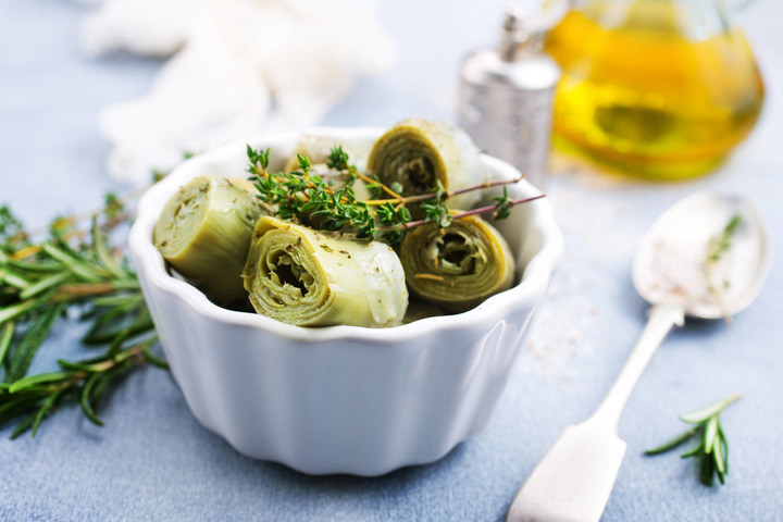 Insalata di avocado e carciofi