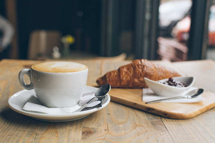 Quando bevo il latte, ho mal di pancia: sarò intollerante al lattosio?