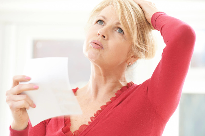 Vampate persistenti in menopausa associate al rischio di tumore al seno