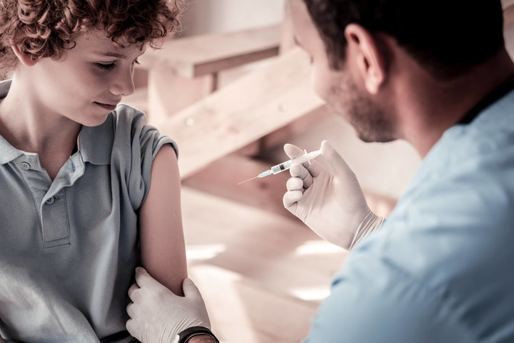 «Io vivo sano»: in Lombardia i laboratori su prevenzione e vaccini
