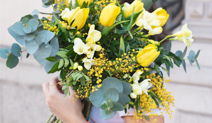 Con Colvin puoi regalare un mazzo di fiori e sostenere la ricerca