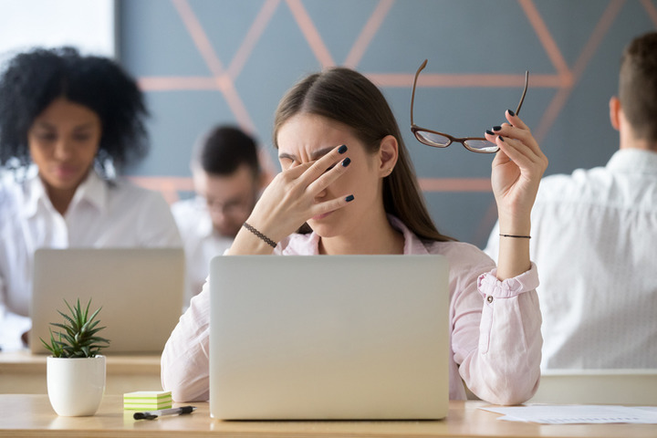 Poco sonno e troppo lavoro mettono a rischio il cuore