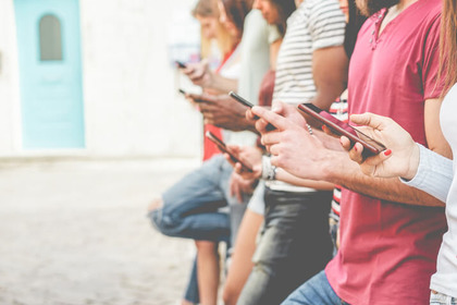 Smartphone e adolescenti: come evitare la dipendenza?