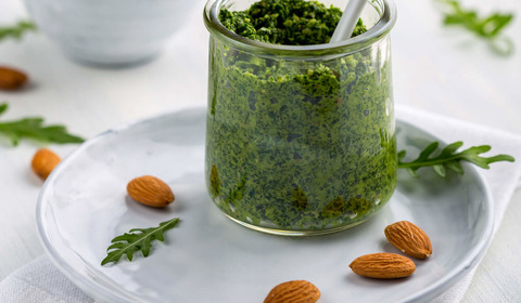 Pesto di rucola e mandorle