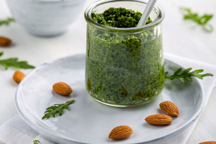 Pesto di rucola e mandorle