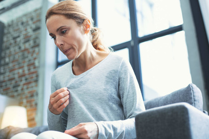 Menopausa: la «Tos» aumenta (di poco) il rischio di tumore al seno