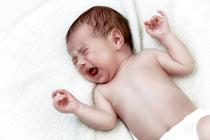 Coliche nel neonato: qual è il ruolo della dieta della mamma?