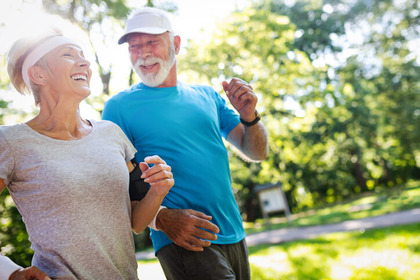 Quali attività sportive sono indicate oltre i 65 anni? 