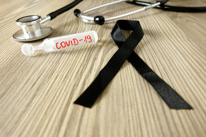 Pandemia a due facce: decessi in aumento non solo per Covid-19 