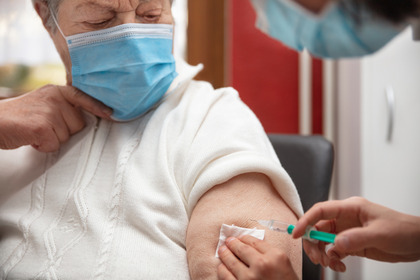 Vaccini e Covid-19: terza dose solo per alcune categorie