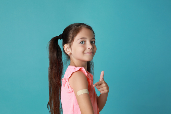 Virus, giù le mani dai bambini (...grazie al vaccino)