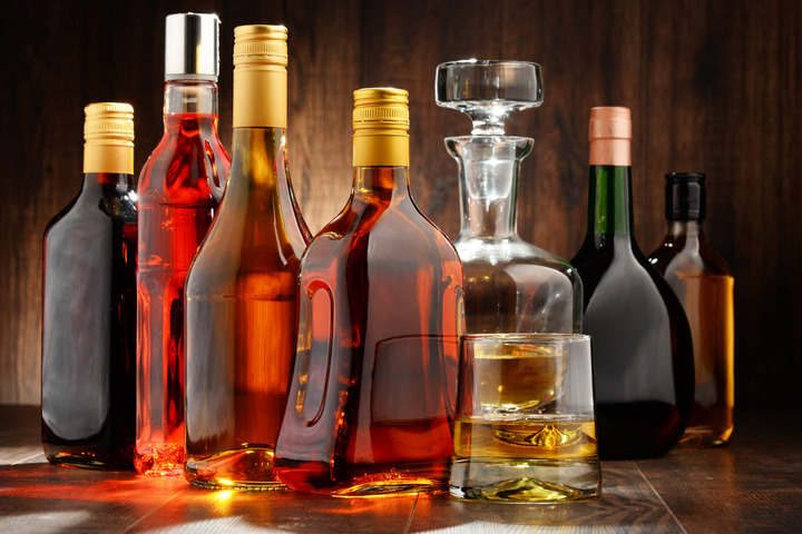Alcol, se poco, non per tutti e mai per i giovani