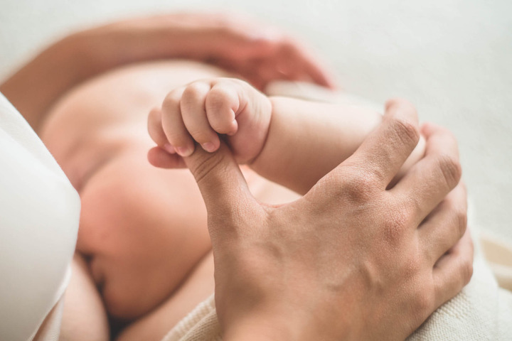 Allattare dopo un tumore al seno è possibile?