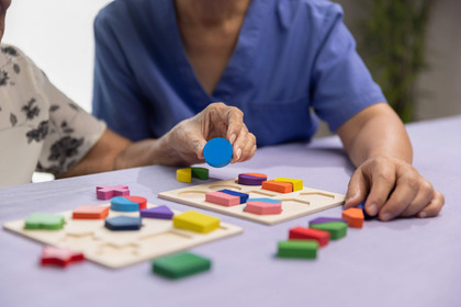 Ecco che cosa significa vivere con l'Alzheimer in Italia