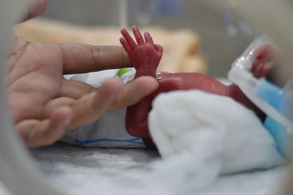Neonati prematuri: il sogno di un utero artificiale