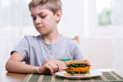 Disturbi alimentari: l’esordio è sempre più precoce 