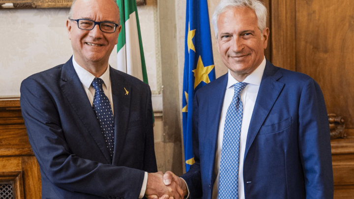 Scuola e ricerca insieme per la prevenzione oncologica: accordo tra Ministero e Fondazione Veronesi