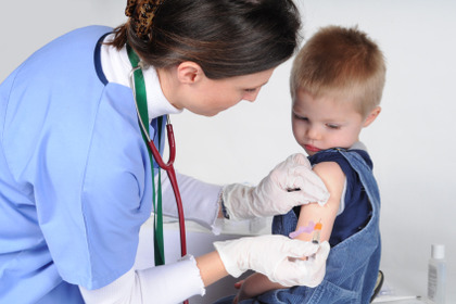 Vaccini nell'infanzia: genitori ancora diffidenti
