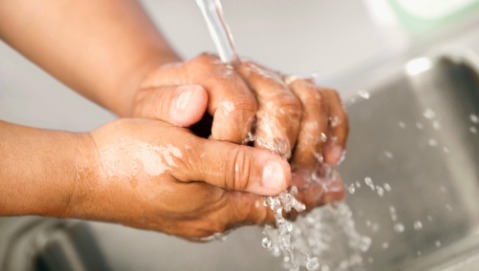 Ecco come lavarsi le mani negli ospedali