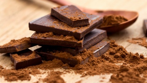 Il cioccolato fondente fa bene ai denti?
