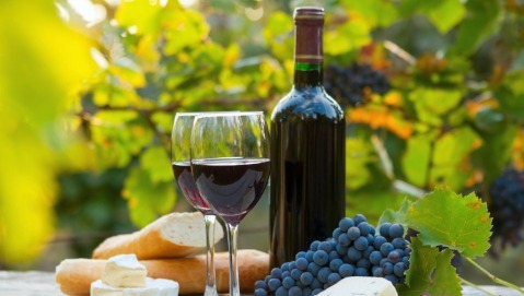 Svelata la bufala del vino rosso che "fa bene"