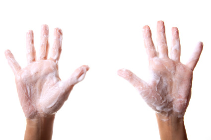 Mani poco pulite per medici ed infermieri