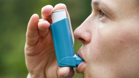 Il fumo peggiora le condizioni di chi soffre d'asma?