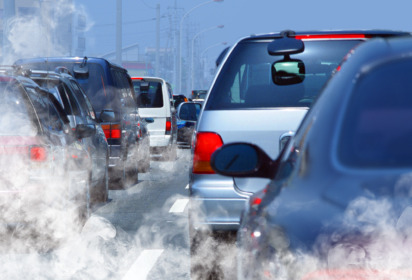 Il traffico non solo toglie il respiro, fa anche male al cuore