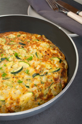 Frittatona di ceci, zucchine e fave