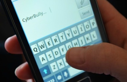 Cyberbullismo, vittima un adolescente su 3